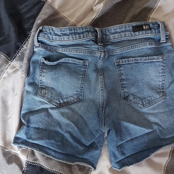Kut Shorts Size 6 - Picture 3 of 3